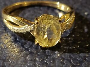 10k Gemporia Ring Sz R Yellow Gold 417 Yellow Stone With White Gem Shoulders 
