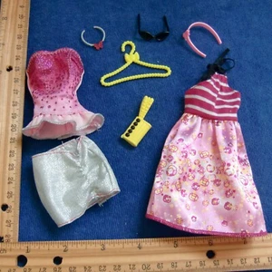 Mattel Barbie Fashionistas Fashion Fabulous OK Kleid Handtasche rosa gelb silber - Bild 1 von 2