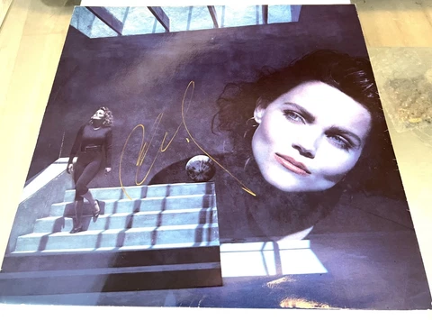 Belinda Carlisle AUTOGRAPHED LP sleeve Heaven on Earth-see signing proof Cover