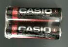 Batterie Casio 2xAA (mort) rouge avec logo rétro noir - pour affichage seulement