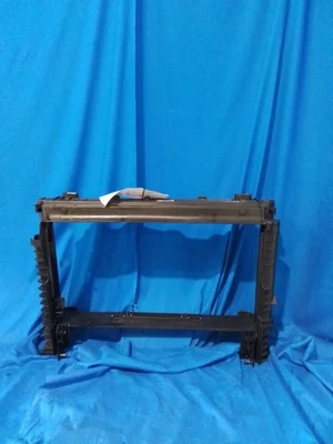 Soporte de núcleo de radiador para BMW 535xi 779 Foto 1 de 4