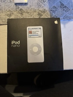 Apple iPod nano 1. Generation Weiß (2GB) - Bild 1 von 4