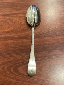 Cuchara cola de rata de plata de ley, Londres mediados del siglo XVIII. Sello. 53,9 gr. - Imagen 1 de 8