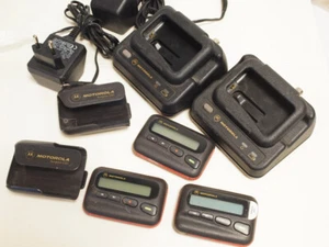 3x Motorola Scriptor ze stacją ładującą Odbiornik sygnalizacji radiowej Pieper - Zdjęcie 1 z 2