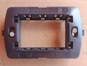 NUOVI ORIGINALI L4703 SUPPORTI o L4950 TAPPI BTICINO LIVING INTERNATIONAL LIGHT - Imagen 1 de 10