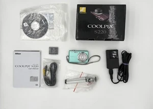 Nikon Coolpix S220 Seafoam Green 10.0MP Digital Camera Bundle W/ Box - Tested - Picture 1 of 20