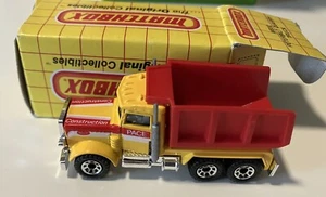 1992 MATCHBOX SUPERFAST MB30 PACE PETERBILT QUARRY TRUCK RED DUMP - Picture 1 of 4