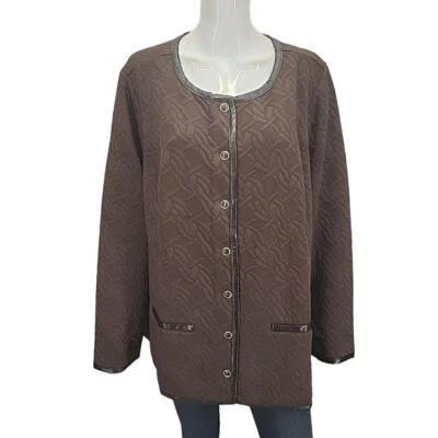 Chaqueta tejida acolchada Isaac Mizrahi Live con ribete de cuero sintético 3X talla grande marrón Foto 1 de 4