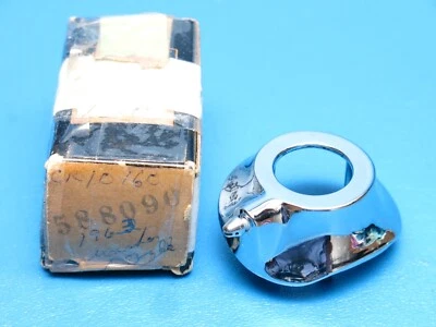 Nuevo de Lote Antiguo GM 1963 Oldsmobile Super 88 98 Starfire Derecha Limpiaparabrisas Escoteon Bisel Foto 1 de 4