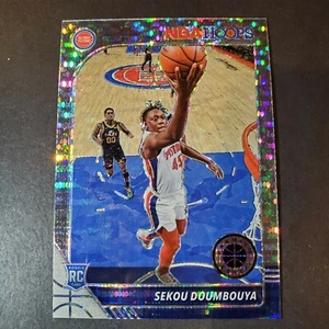 🔥🔥2019-20 NBA Hoops Premium Stock Sekou Doumbouya Pulsar Prizm🔥🔥  - Picture 1 of 6