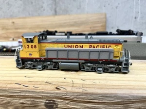 Atlas HO scale Union Pacific MP15DC #1308 - Picture 1 of 4