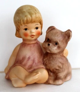 Goebel Beach Babies Figurine "Baby Girl with Dog" #10504-08 - Bild 1 von 5