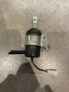 Denso Fuel Cutt Off , Stop Solenoid 052600-4532 , 16851-60015 for KUBOTA Engine - Picture 1 of 1