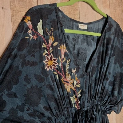 World Market Maxi Dress S/M Elastic Empire Waist V-Neck Boho Kaftan Blue Floral - Image 1 of 4