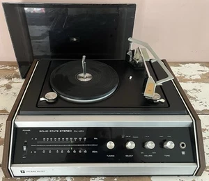 Fonografo stereo AM/FM vintage Penncrest stato solido modello 1310 testato e funzionante - Foto 1 di 24