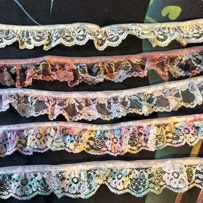 11+ yardas de encaje con volantes RARO de colección de 1980 de 1 pulgada de ancho, 6 cordones multicolores Foto 1 de 4