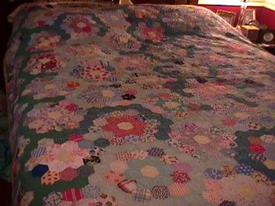 复古 Scrappy 六角形花园被子 87736 — 第 1/4 张图片