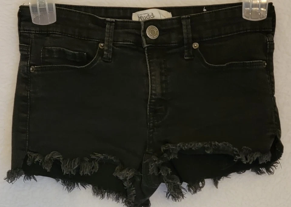 Pantalones cortos Mudd Juniors para mujer talla 5 negros con puños Foto 1 de 4