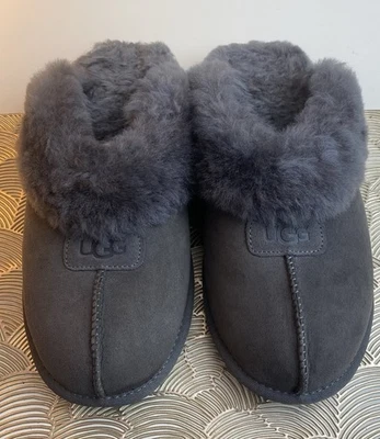 Zapatillas para mujer UGG Coquette grises talla 10 gamuza piel de oveja forradas sin cordones Foto 1 de 4