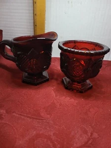 SAMMLERSTÜCK AVON CAPE COD RUBINROT GLAS SAHNE UND ZUCKER SET - Bild 1 von 7