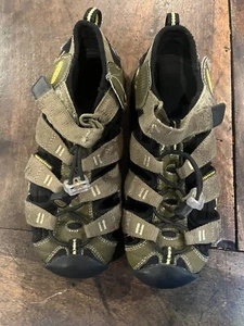 Keen Newport Water & Hiking Sandals Khaki Tan Brown Youth Kid 4 Fisherman - Picture 1 of 8