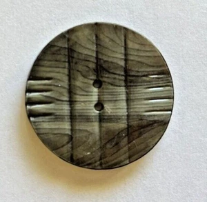 1 Lg Art Deco Bakelite Style Embossed Brownish Gray Round Button 1 1/2" Vtg? - Picture 1 of 4
