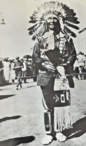 1956 Nativi Americani Indiani RPPC Foto Reale Cartolina Sioux Indian Sisseton, SD - Foto 1 di 4