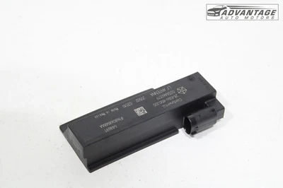 2015-2023 JEEP GRAND CHEROKEE SMART KEYLESS ENTRY ANTENNA RECEIVER MODULE OEM - Image 1 of 4