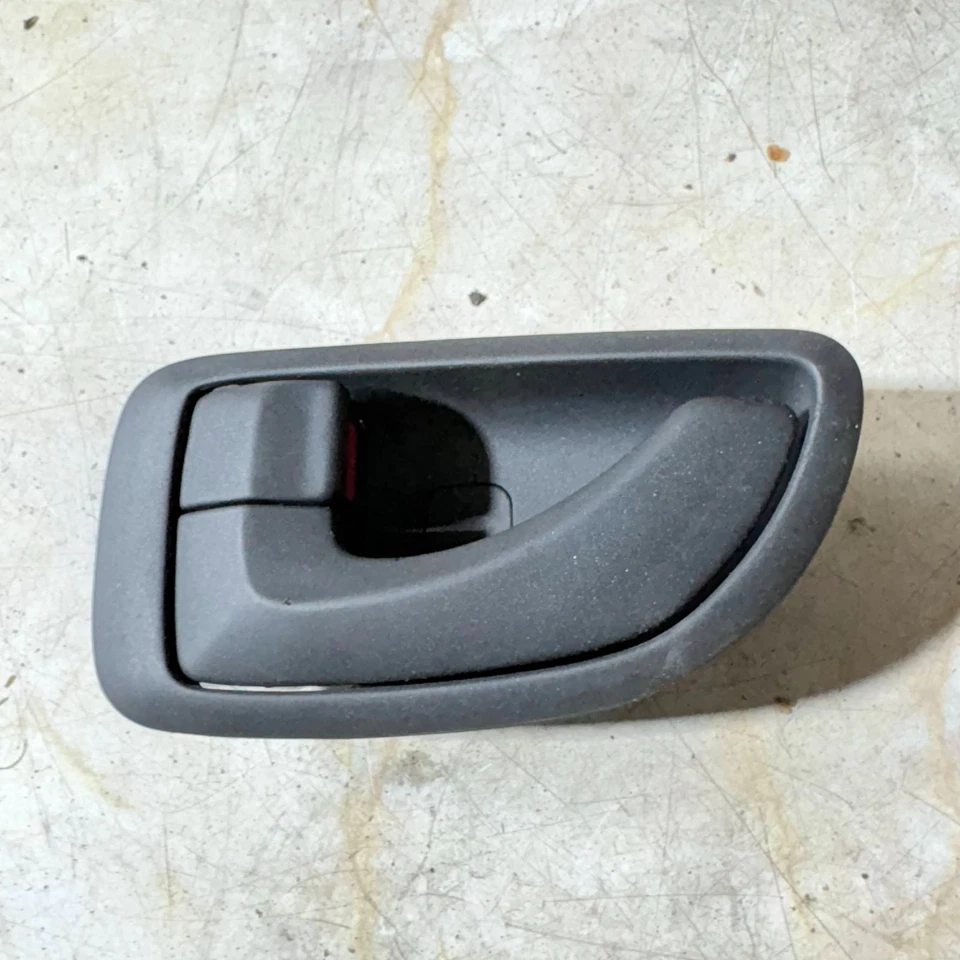 MANIJA PUERTA INTERIOR TRASERA IZQUIERDA PASAJERO HYUNDAI ACCENT 2002 Foto 1 de 4
