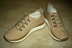 NWOT OTBT Courier Comfort Women Wool Sneaker Shoe Size 7.5 Beige Alpaca Wool NEW - Picture 1 of 10