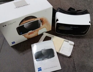 ZEISS VR One Plus Virtual Reality Smartphone Headset - Gaming & Videos from Cell - Picture 1 of 14