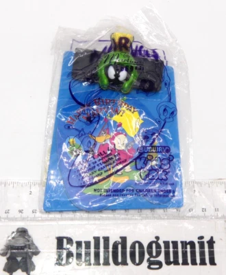 1999 Новый метро с днем рождения Marvin марсианский зажим доска Kids игрушка Looney Tunes - Изображение 1 из 3