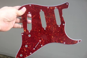 Standard Pickguard For 62 Strat For Fender - Reddish Brown Tortoise Shell - Picture 1 of 4