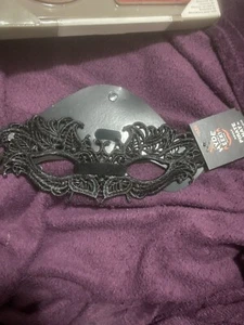 Black  masquerade Lace  mask  Adult Size. Lot Of 7 - Picture 1 of 4
