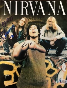 Foto autografiada firmada por Chad Channing Krist Novoselic de Nirvana Kurt Cobain certificado de autenticidad - Imagen 1 de 1