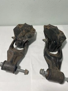 Soporte de montaje de motor OEM 1997-2005 Buick Century L/R soporte de motor delantero superior - Imagen 1 de 7