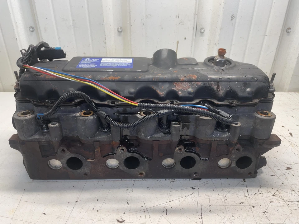 Culata derecha Ford F-350 Super Duty 2004 6,0 1843080c2 Power Stoke diésel Foto 1 de 4