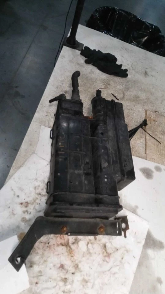 Bote de vapor de combustible RDX 2013 544403 Foto 1 de 4