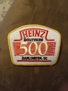 HEINZ SOUTH 500 DARLINGTON, SC BRODÉ COUTURE SUR PATCH NASCAR 3 3/4 x 3" NOS - Photo 1/2