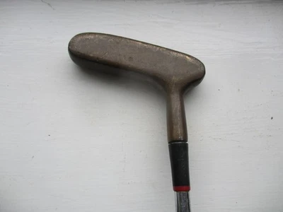 2 way - Right or Left Handed Brass Headed Putter - 34.5" Long Scottish Golf Club - Image 1 of 4