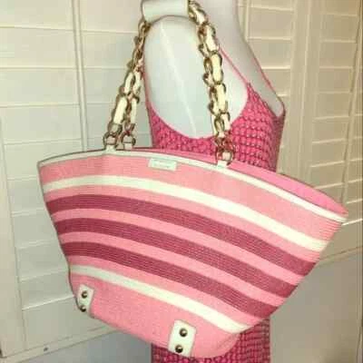 Burberry Large Tote/Travel bag in Pink multicolor Straw, Leather & Gold Hardware - Image 1 of 4