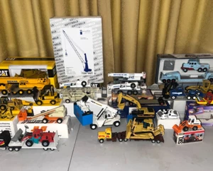 Gottwald 1:100 Mobile Harbour Crane HMK280E Conrad No 2112 ~ NrAsNew ~ FREEPOST - Picture 1 of 7