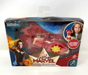 Captain Marvel Photon Power FX Glove Lights and Sounds Hasbro - Picture 1 of 4