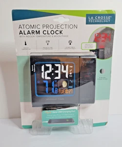 LA CROSSE Atomic Projection Alarm Clock Indoor Outdoor Temperature 616-146A - Picture 1 of 11