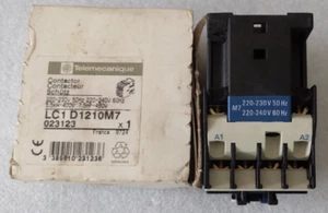 Telemecanique - LC1 D1210M7 - Contactor - 220-230V 50Hz / 220-240V 60Hz - New - Picture 1 of 5