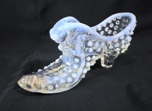 Vintage FENTON CLEAR & OPALESCENT SLIPPER SHOE w/ CAT HEAD Hobnail Pattern 5.75" - Picture 1 of 8