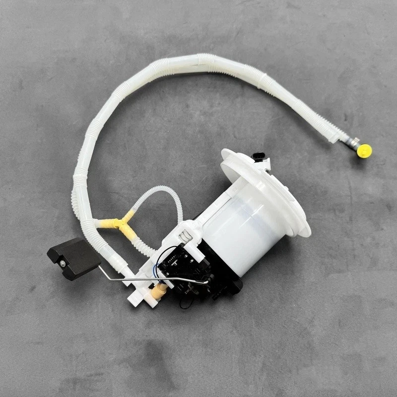 New LH Side Fuel Pump Assembly 2124703294 for 2010-2012 Mercedes C63 E63 CLS63 - Imagen 1 de 4
