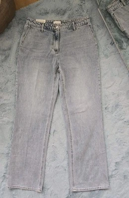 H&M Women Streight Leg Jeans Light Denim Blue Size 14 - Image 1 of 4