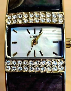 New Beautiful Ladies Gruen Gold Toned Filigree Hinged Cuff Watch - Picture 1 of 8