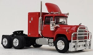 Remolque tractor Brekina nuevo escala 1/87 Mack RS 700 cabina para dormir en acabado rojo - Imagen 1 de 5